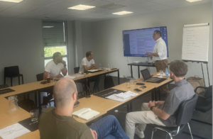 Un bon formateur en techniques de vente spécialisé en négociation complexe et performance commerciale